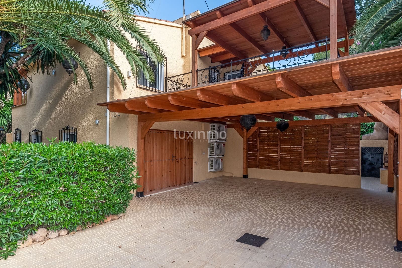 4 bedroom Villa for rent in Alfaz del Pi / L'Alfas del Pi with pool garage - € 3,500 (Ref: 9823787)