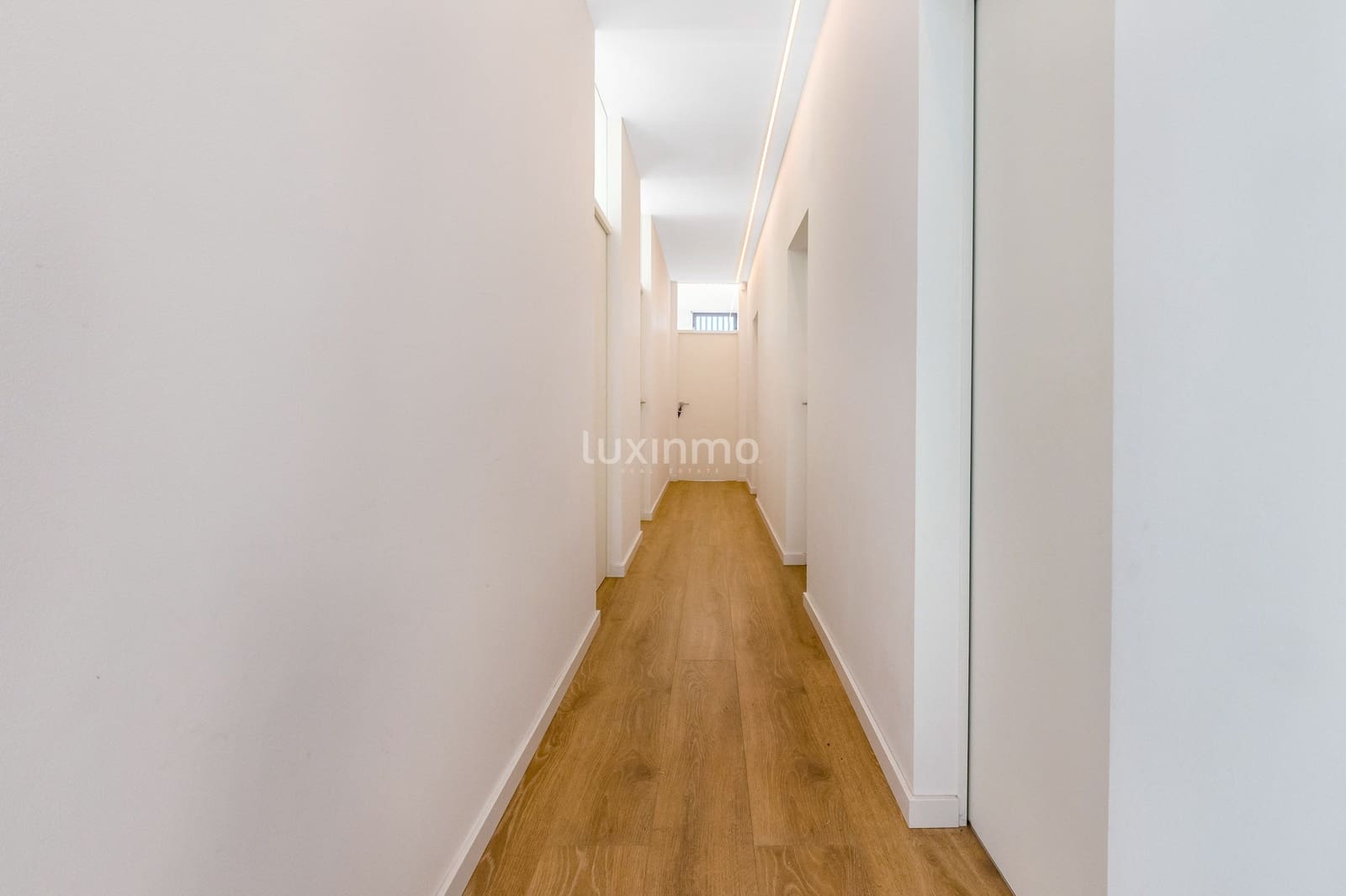 4 slaapkamer Villa te huur in Finestrat met zwembad - € 5.500 (Ref: 9833039)