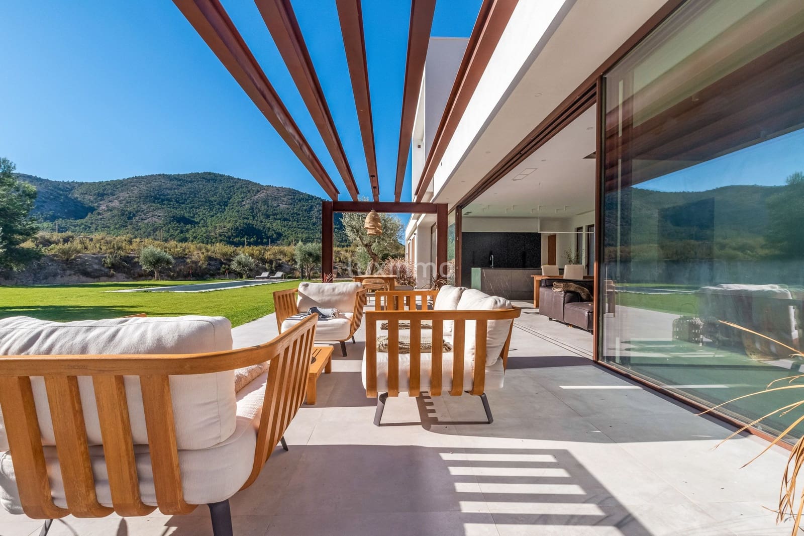 4 slaapkamer Villa te huur in Finestrat met zwembad - € 5.500 (Ref: 9833039)