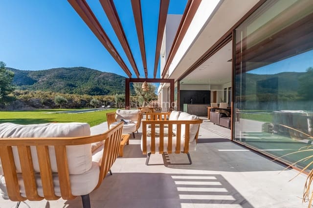 4 slaapkamer Villa te huur in Finestrat met zwembad - € 5.500 (Ref: 9833039)