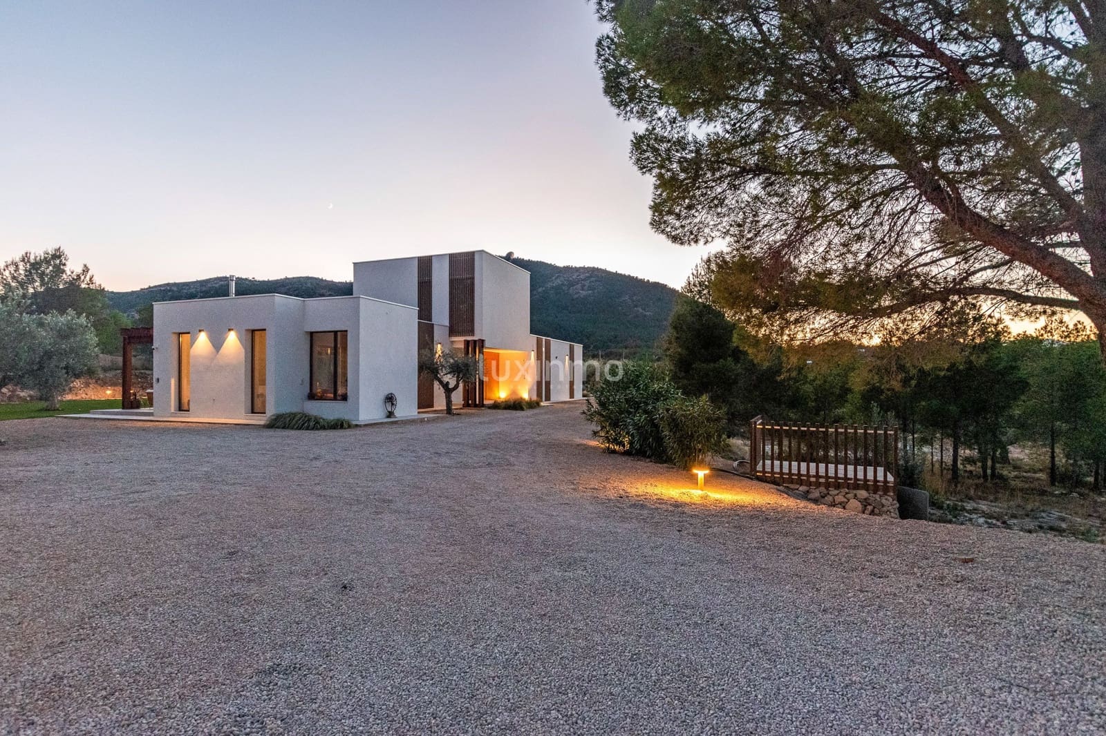 4 slaapkamer Villa te huur in Finestrat met zwembad - € 5.500 (Ref: 9833039)