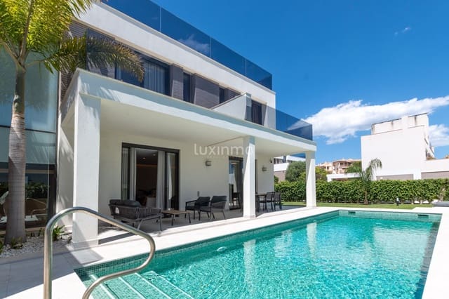 4 bedroom Villa for rent in Finestrat with pool garage - € 5,000 (Ref: 9841890)