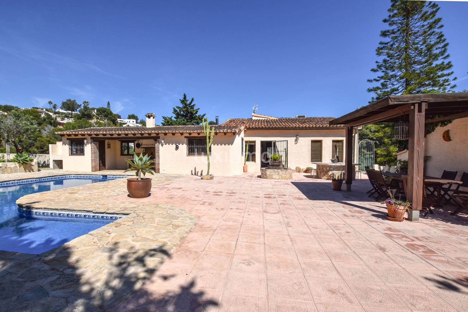 4 bedroom Villa for rent in Benissa with pool garage - € 2,700 (Ref: 9875263)