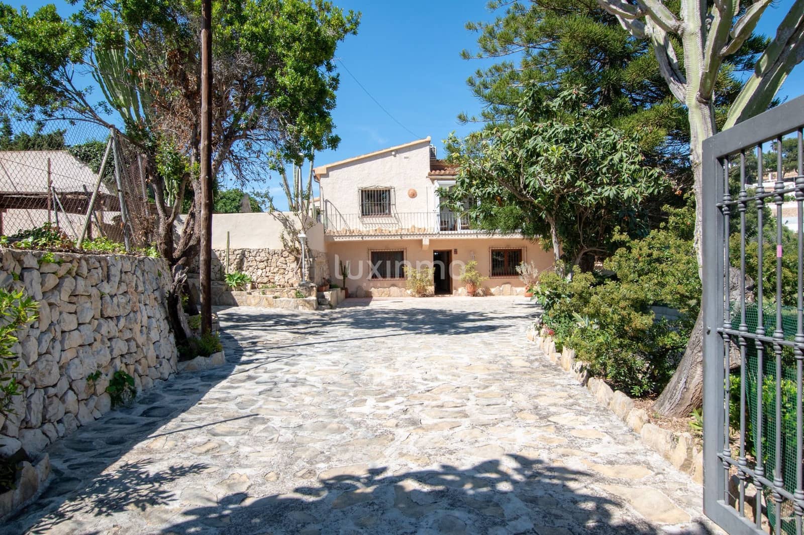 4 bedroom Villa for rent in Benissa with pool garage - € 2,700 (Ref: 9875263)