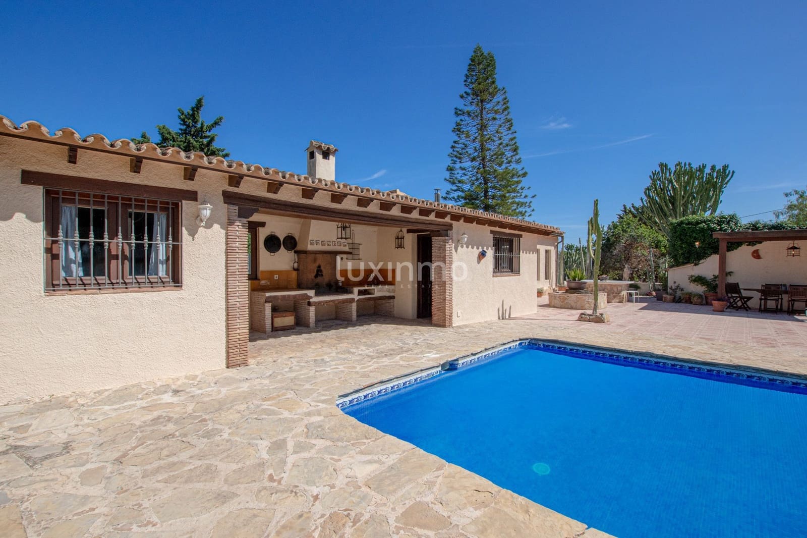 4 bedroom Villa for rent in Benissa with pool garage - € 2,700 (Ref: 9875263)