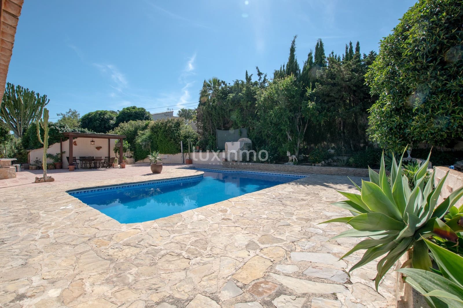 4 bedroom Villa for rent in Benissa with pool garage - € 2,700 (Ref: 9875263)