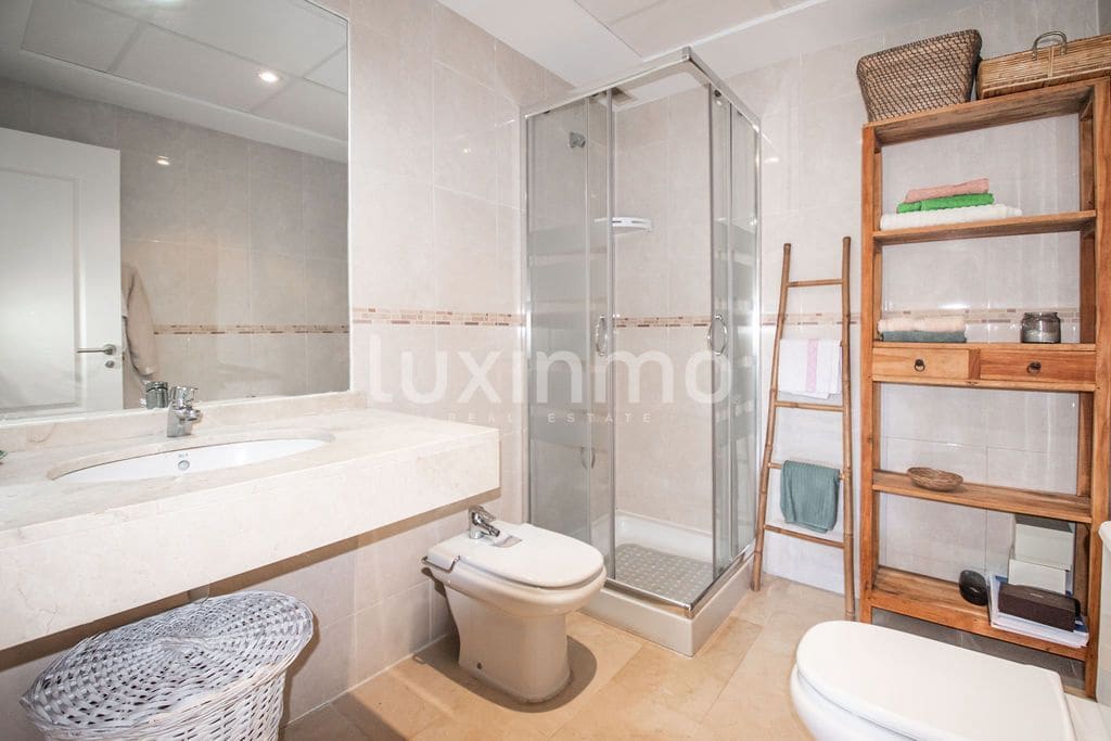 2 bedroom Apartment for sale in Altea with pool garage - € 325,000 (Ref: 9914954)