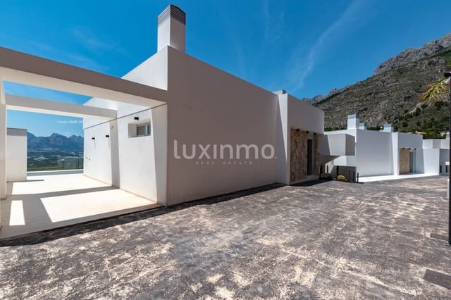 5 soverom Villa til salgs i Altea med svømmebasseng garasje - € 1 950 000 (Ref: 9928567)