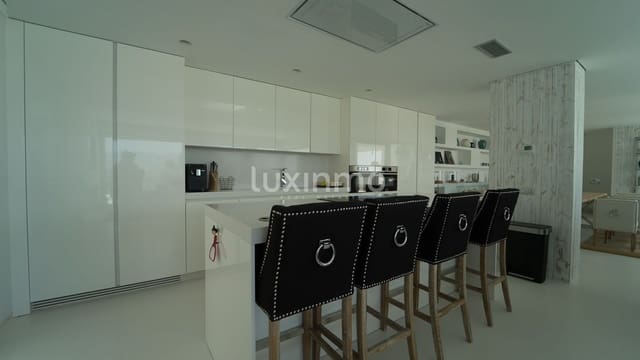 5 soverom Villa til salgs i Altea med svømmebasseng garasje - € 1 950 000 (Ref: 9928567)