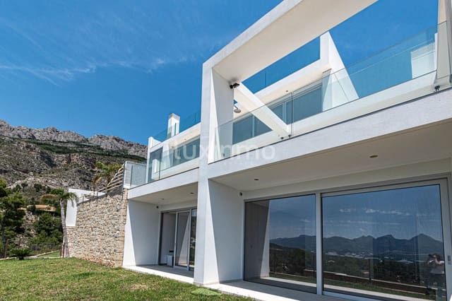5 soverom Villa til salgs i Altea med svømmebasseng garasje - € 1 950 000 (Ref: 9928567)