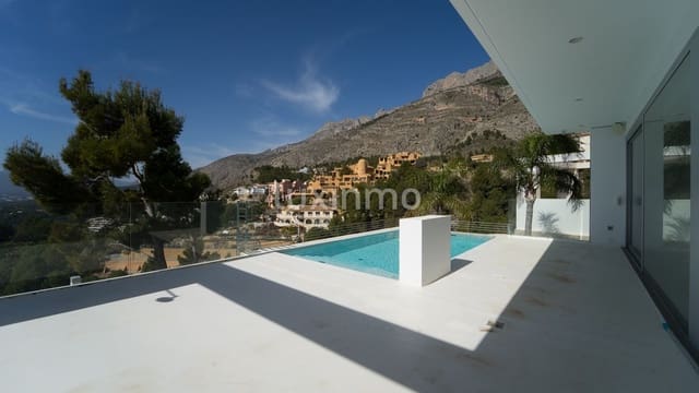 5 soverom Villa til salgs i Altea med svømmebasseng garasje - € 1 950 000 (Ref: 9928567)