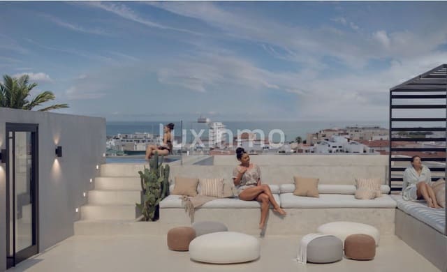 2 bedroom Penthouse for sale in Torrevieja with pool - € 564,000 (Ref: 9938940)