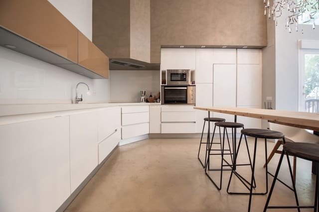 Chalet de 6 habitaciones en Altea en venta con piscina garaje - 999.000 € (Ref: 9944359)