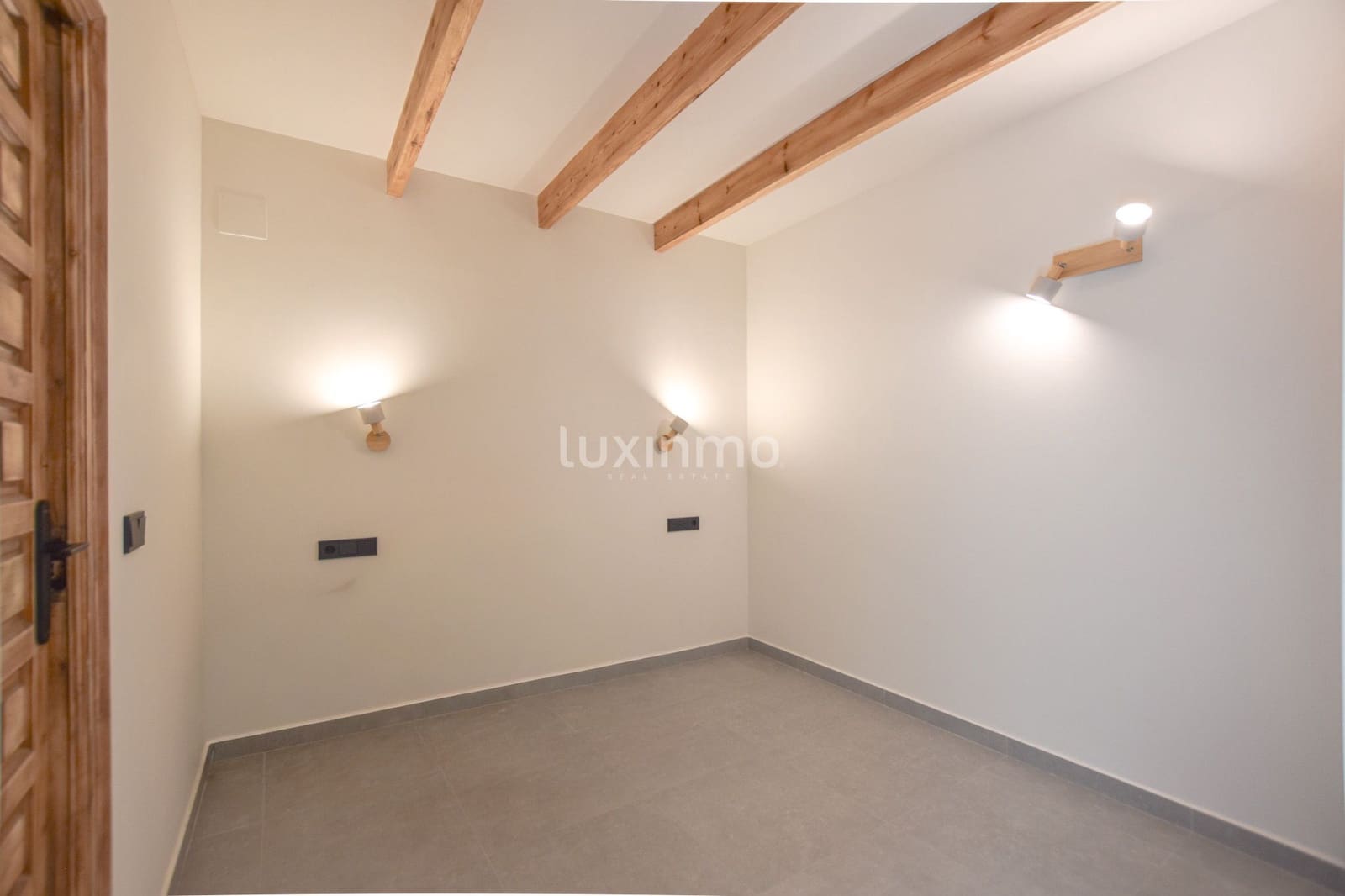 2 makuuhuone Huoneisto vuokrattavana paikassa Senija - 1 000 € (Ref: 9946649)