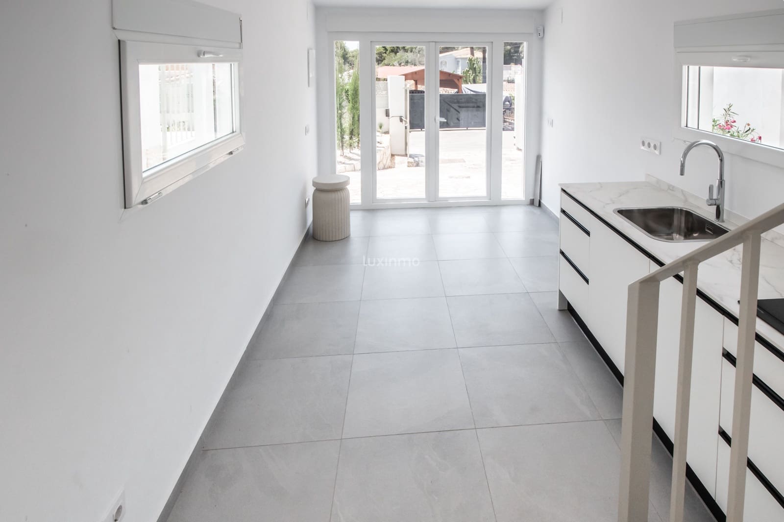 3 bedroom Villa for rent in Altea with pool garage - € 1,850 (Ref: 9948933)