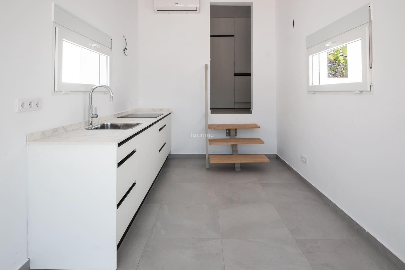 3 bedroom Villa for rent in Altea with pool garage - € 1,850 (Ref: 9948933)