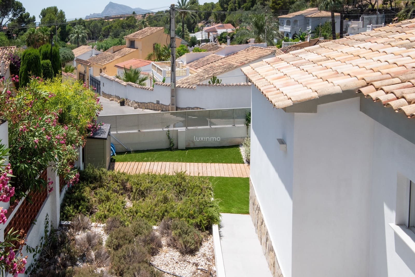 3 bedroom Villa for rent in Altea with pool garage - € 1,850 (Ref: 9948933)