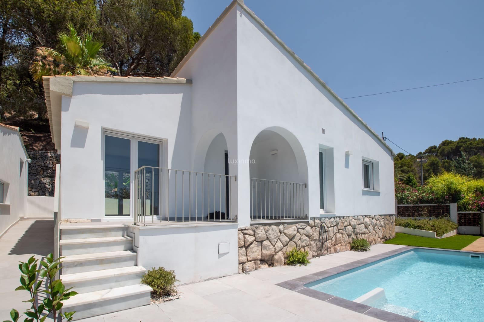 3 bedroom Villa for rent in Altea with pool garage - € 1,850 (Ref: 9948933)