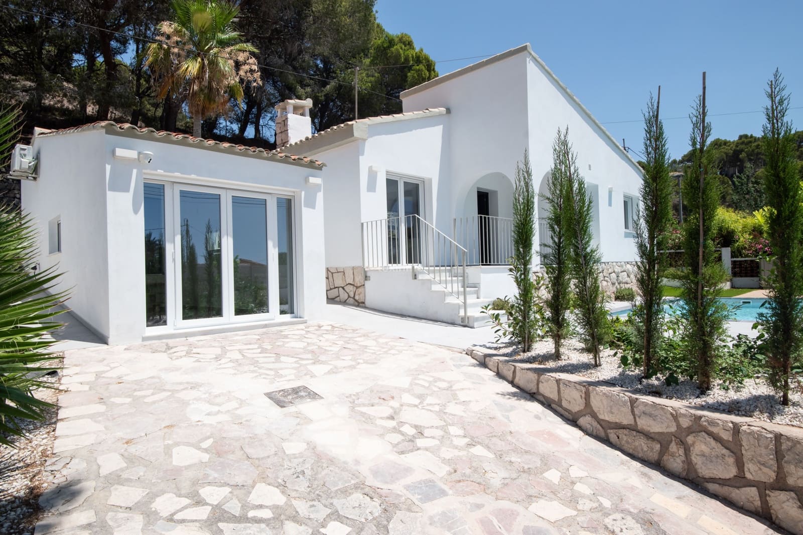 3 bedroom Villa for rent in Altea with pool garage - € 1,850 (Ref: 9948933)