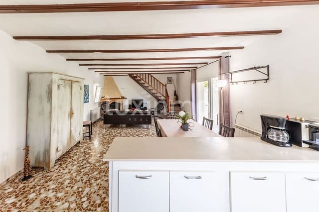 6 bedroom Villa for sale in Dénia with pool garage - € 650,000 (Ref: 9950779)