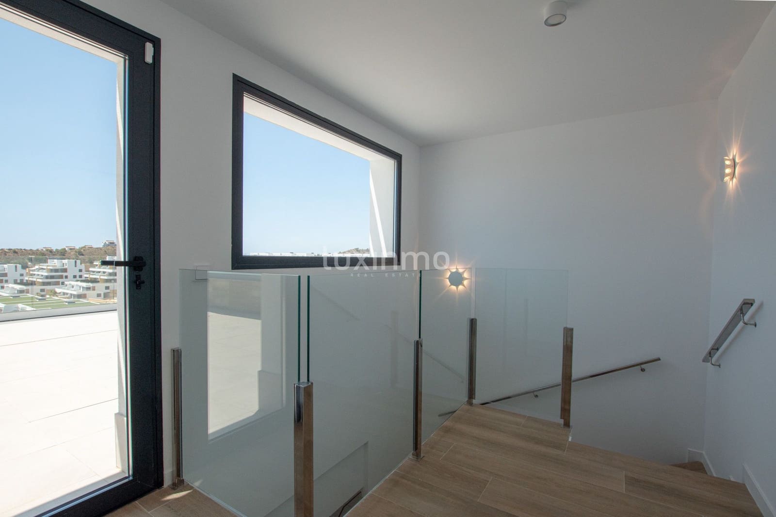 Penthouse de 3 chambres à louer à Finestrat avec piscine garage - 3 000 € (Ref: 9953291)