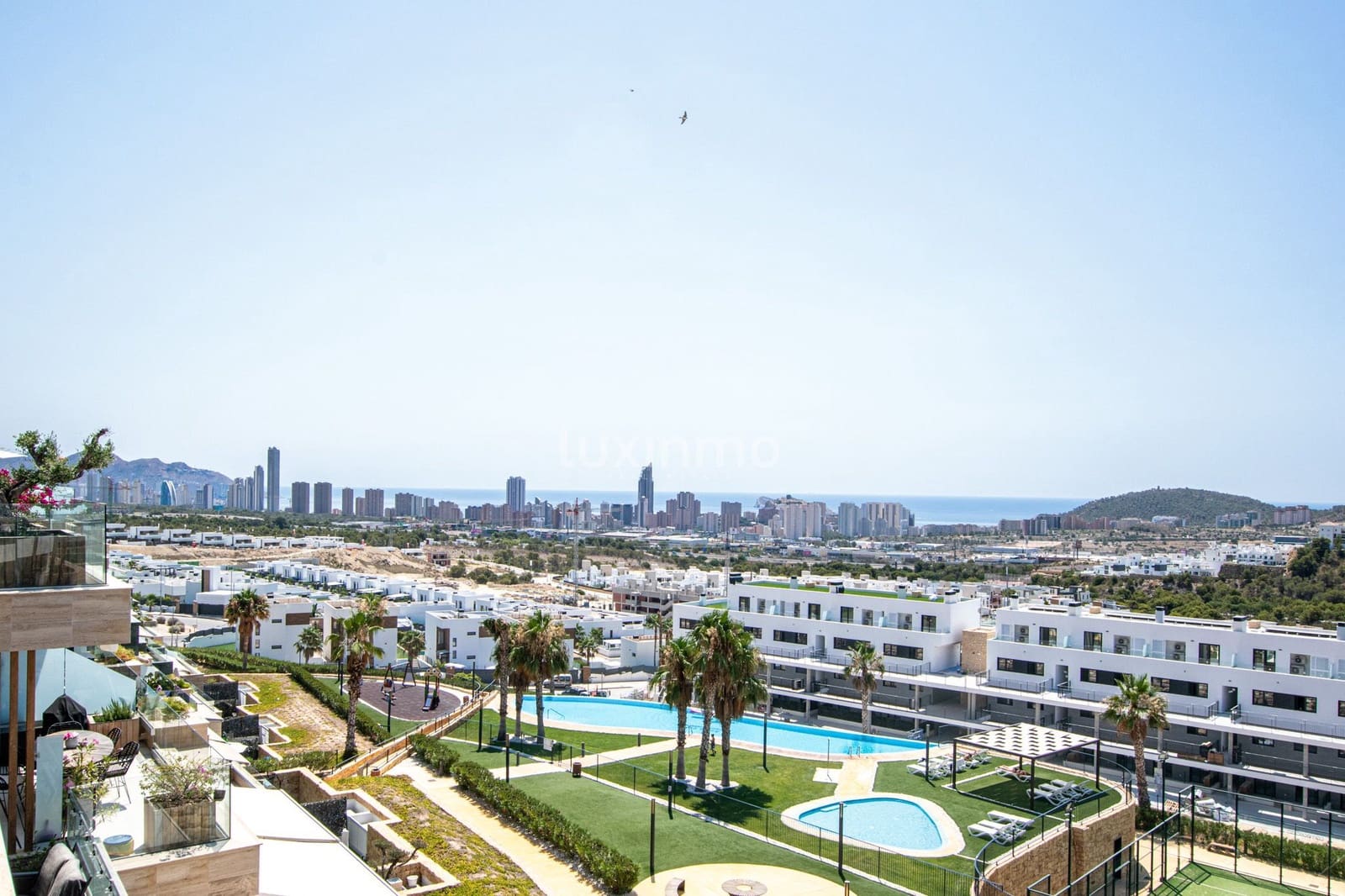 Penthouse de 3 chambres à louer à Finestrat avec piscine garage - 3 000 € (Ref: 9953291)
