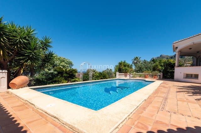 6 soverom Villa til salgs i Dénia med svømmebasseng garasje - € 1 290 000 (Ref: 9958577)