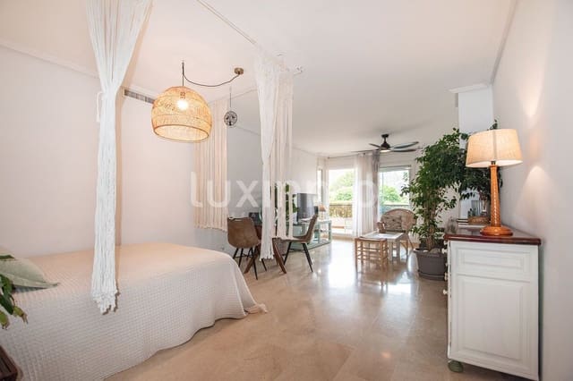 2 bedroom Apartment for sale in Altea with pool garage - € 430,000 (Ref: 9961555)