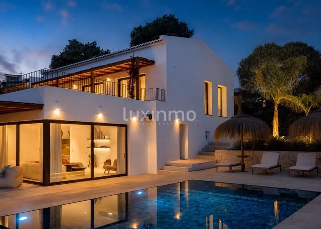 4 sypialnia Willa na sprzedaż w Javea / Xàbia z basenem garażem - 1 980 000 € (Ref: 9985851)