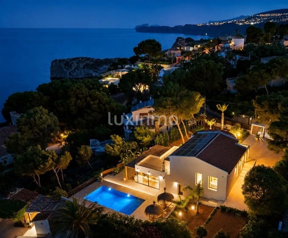 4 sypialnia Willa na sprzedaż w Javea / Xàbia z basenem garażem - 1 980 000 € (Ref: 9985851)