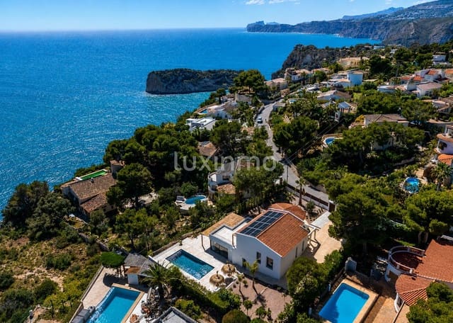 4 sypialnia Willa na sprzedaż w Javea / Xàbia z basenem garażem - 1 980 000 € (Ref: 9985851)