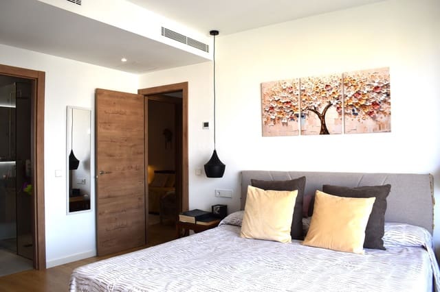 4 soverom Leilighet til leie i Ibiza by - € 4 000 (Ref: 9989308)