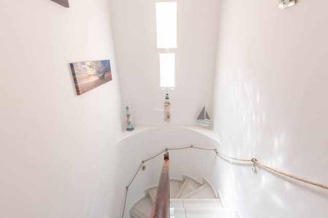 4 soverom Villa til leie i Benidorm med svømmebasseng garasje - € 2 650 (Ref: 9989496)