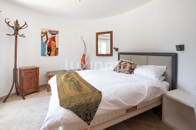 4 soveværelse Villa til salg i Javea / Xàbia med swimmingpool garage - € 950.000 (Ref: 9989893)
