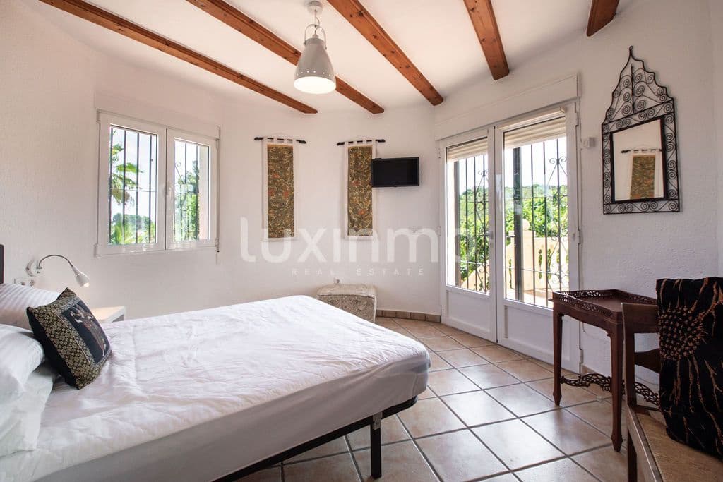 4 soveværelse Villa til salg i Javea / Xabia med swimmingpool garage - € 950.000 (Ref: 9989893)