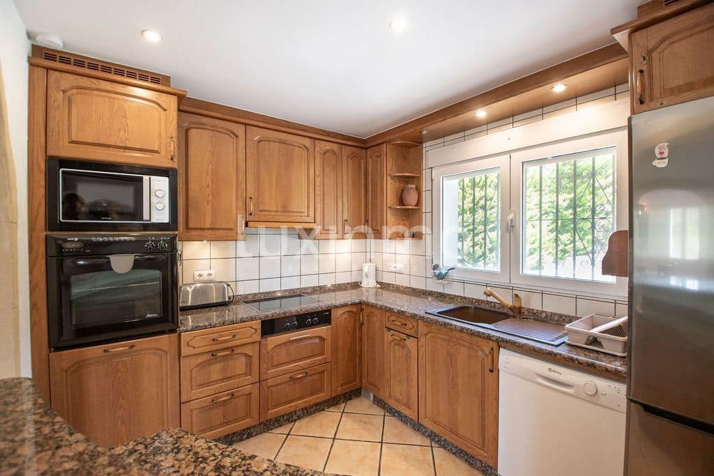4 soveværelse Villa til salg i Javea / Xabia med swimmingpool garage - € 950.000 (Ref: 9989893)