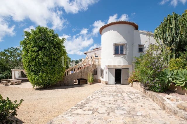 4 soveværelse Villa til salg i Javea / Xàbia med swimmingpool garage - € 950.000 (Ref: 9989893)