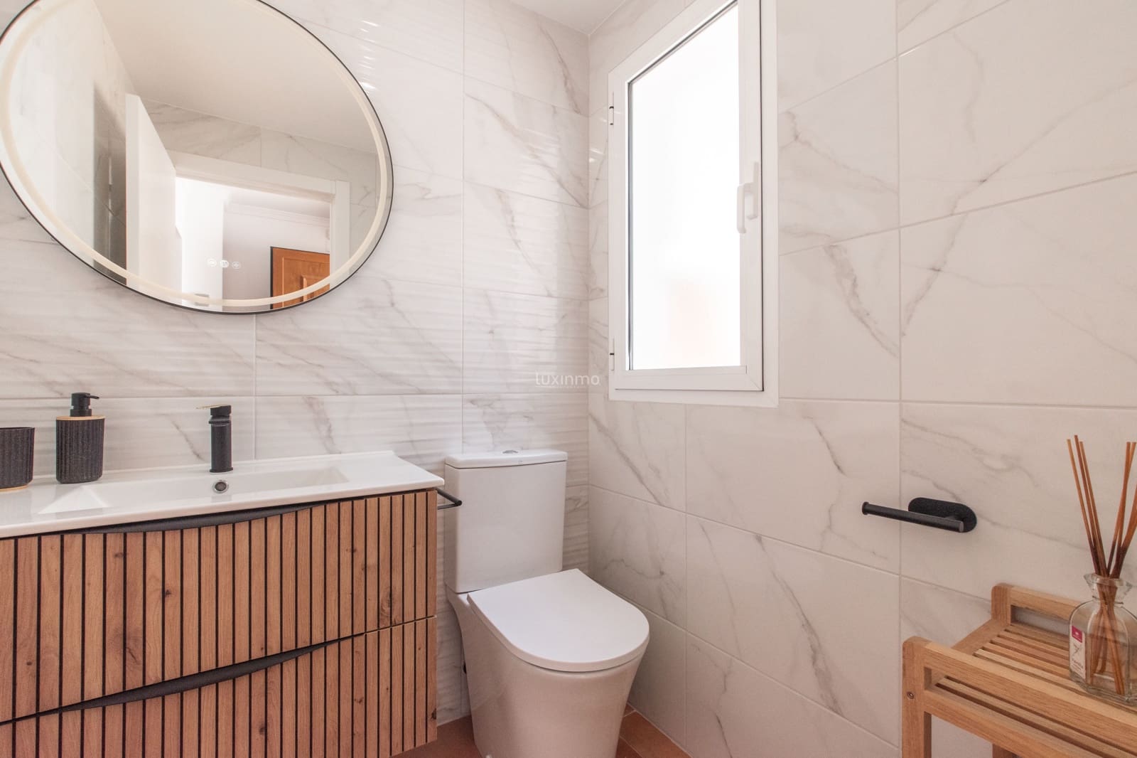 6 bedroom Villa for sale in Altea with pool garage - € 780,000 (Ref: 9999304)