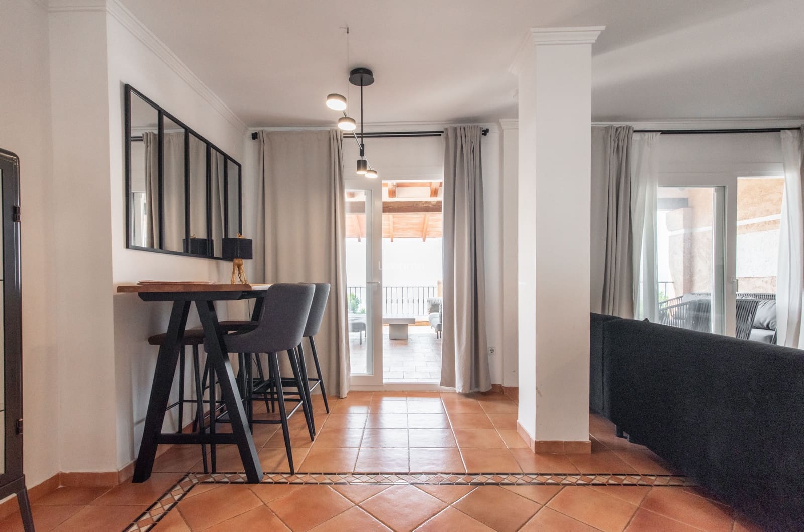 6 bedroom Villa for sale in Altea with pool garage - € 780,000 (Ref: 9999304)