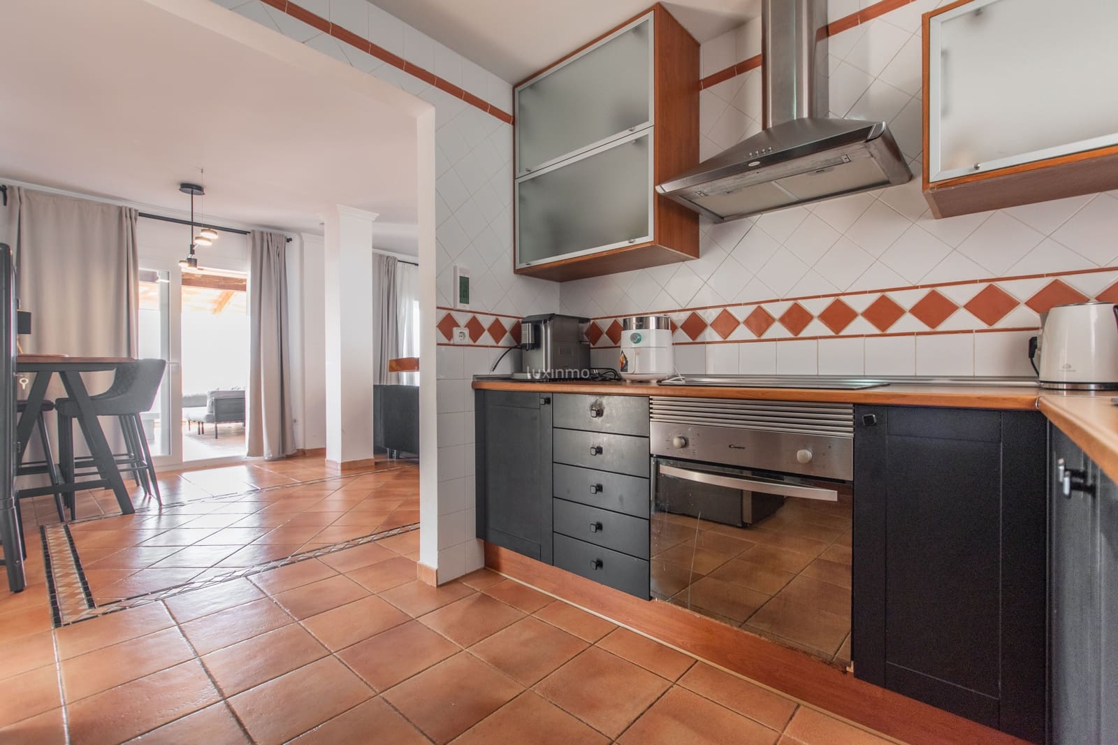 6 bedroom Villa for sale in Altea with pool garage - € 780,000 (Ref: 9999304)
