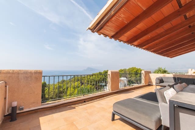 6 bedroom Villa for sale in Altea with pool garage - € 780,000 (Ref: 9999304)