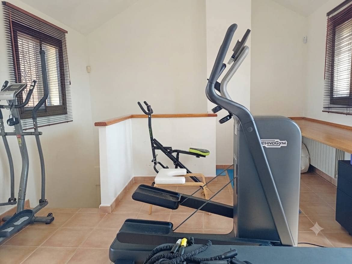 5 slaapkamer Rijtjeshuis te koop in San Juan de Alicante / Sant Joan d'Alacant met zwembad garage - € 780.000 (Ref: 10036257)