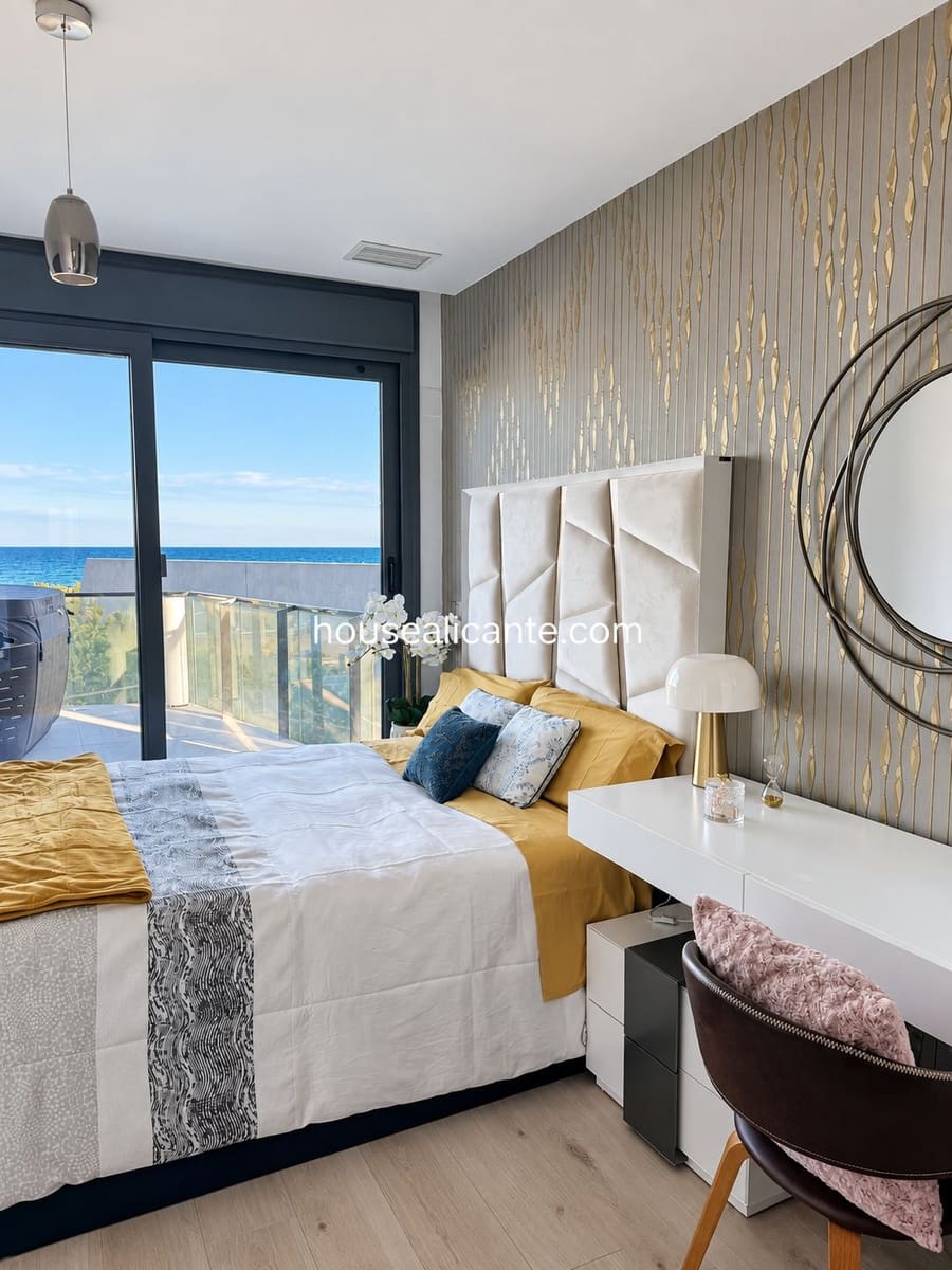 4 sovrum Radhus till salu i Alicante stad med pool garage - 3 200 000 € (Ref: 10110393)