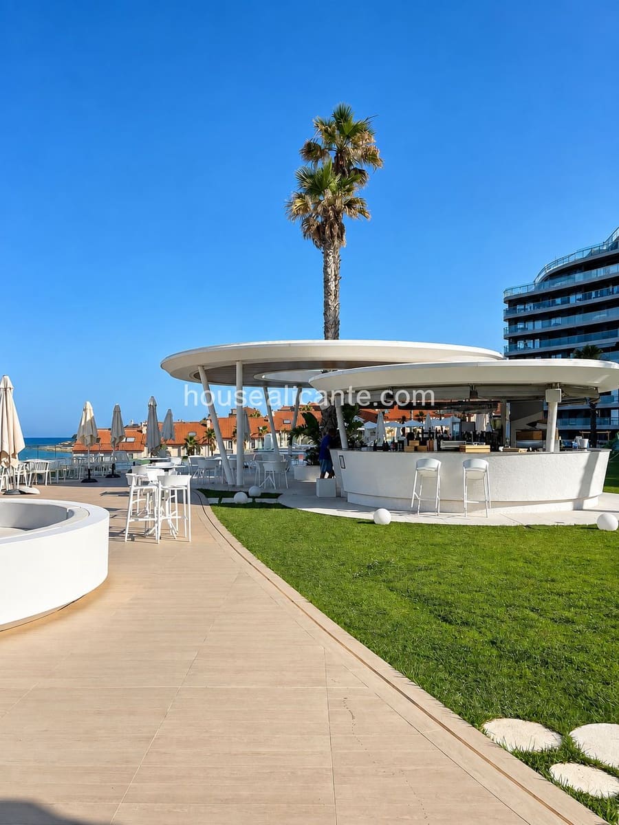 4 sovrum Radhus till salu i Alicante stad med pool garage - 3 200 000 € (Ref: 10110393)