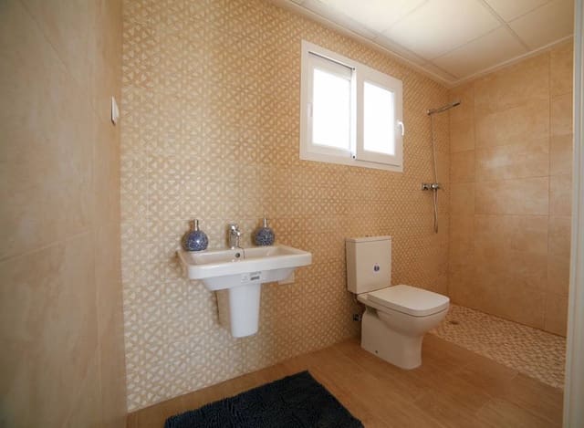 4 sypialnia Willa na sprzedaż w Santa Pola z basenem garażem - 435 000 € (Ref: 9640563)