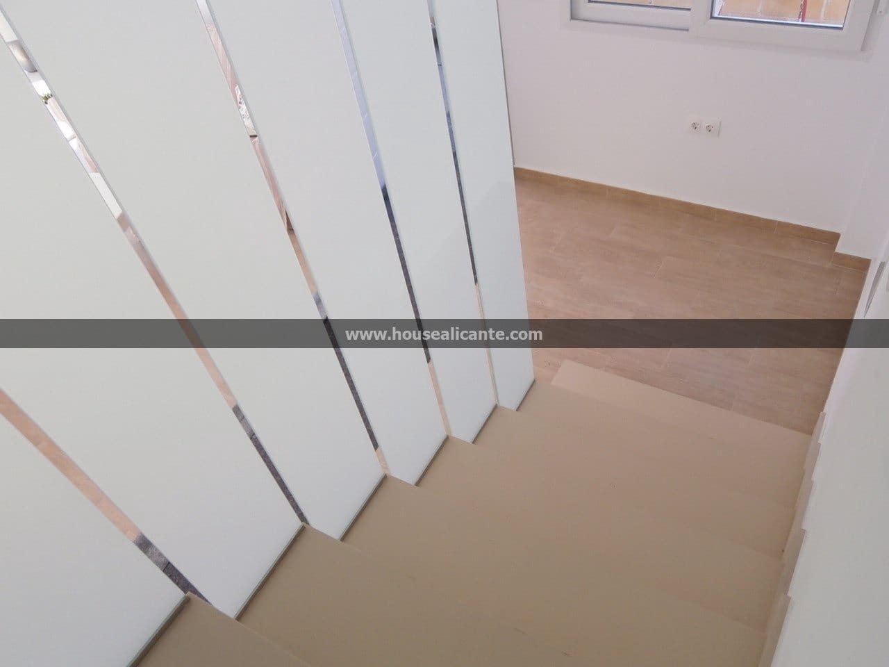 4 bedroom Villa for sale in Santa Pola with pool garage - € 435,000 (Ref: 9640563)