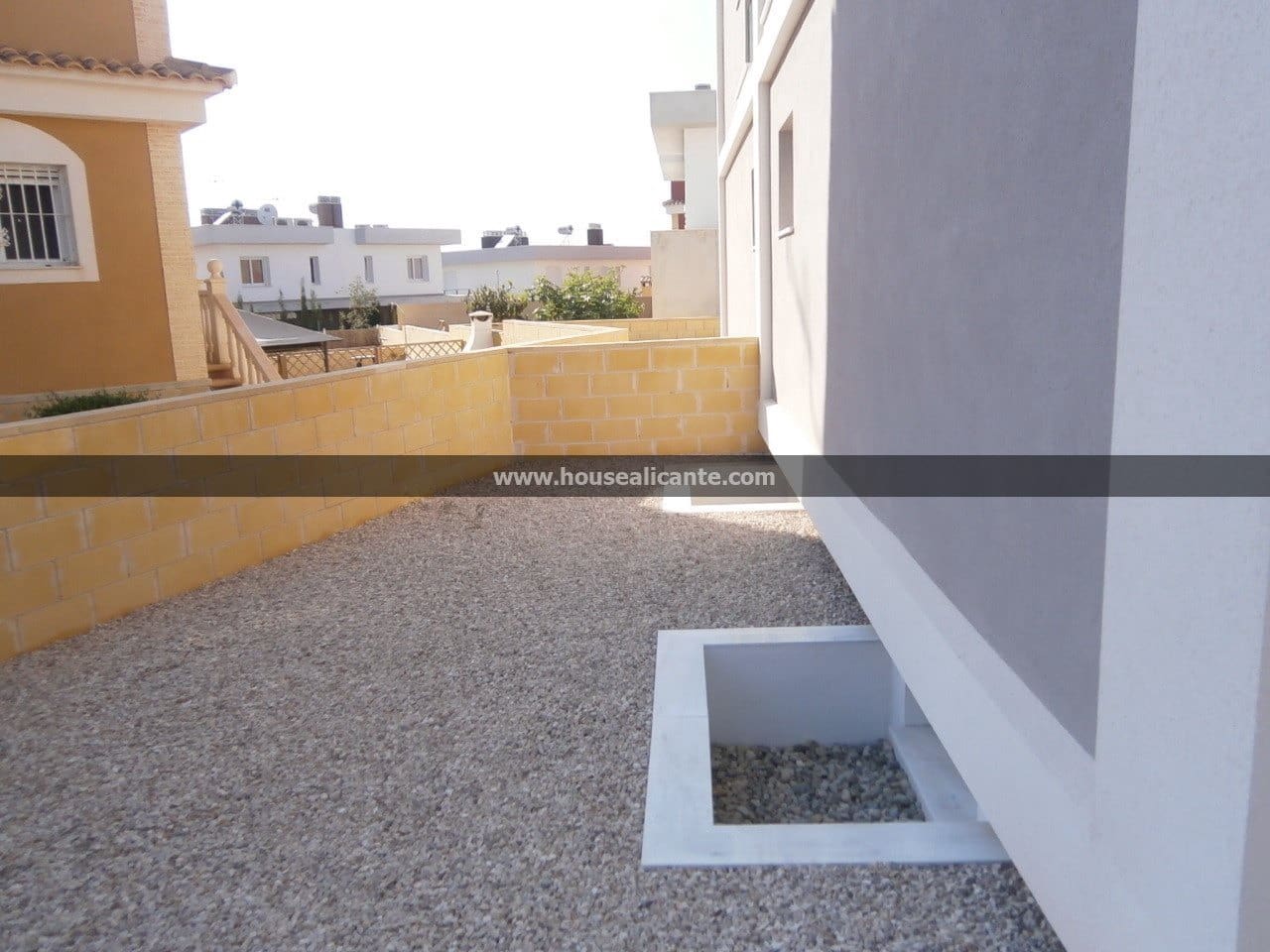 4 bedroom Villa for sale in Santa Pola with pool garage - € 435,000 (Ref: 9640563)