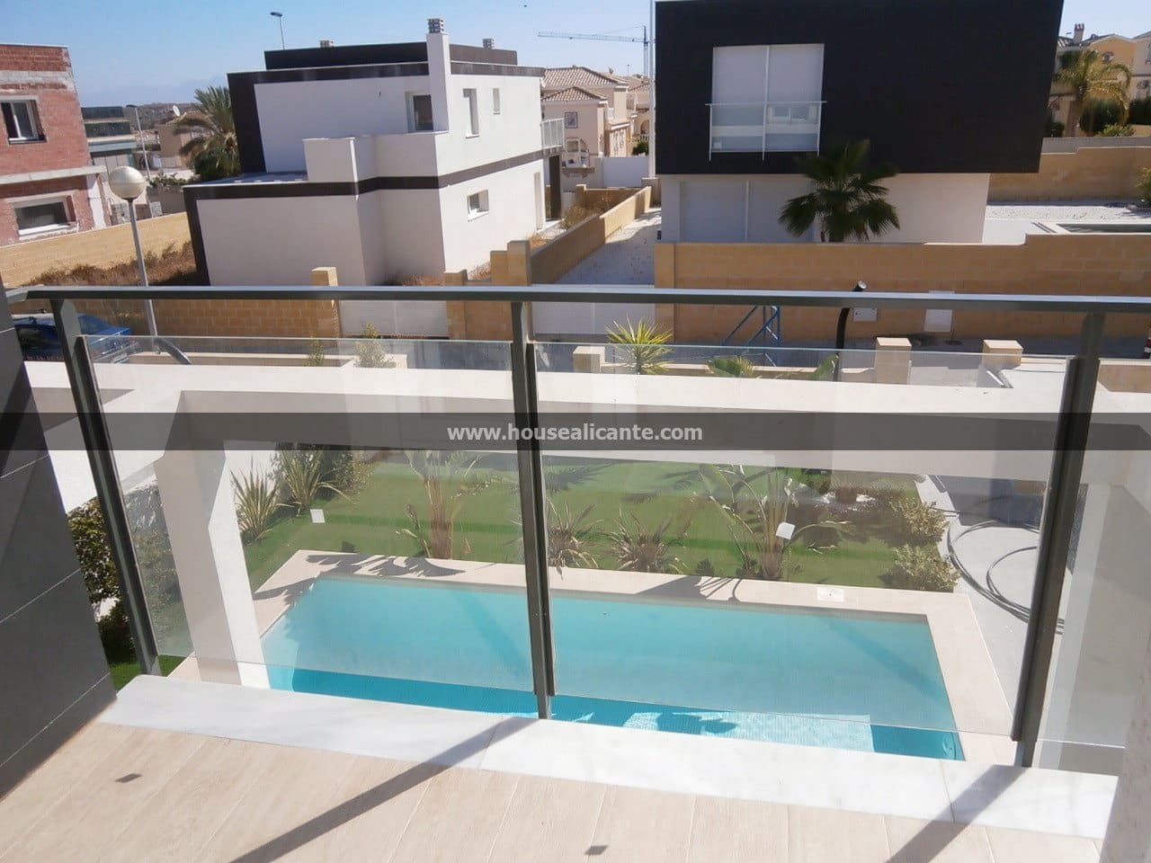 4 bedroom Villa for sale in Santa Pola with pool garage - € 435,000 (Ref: 9640563)