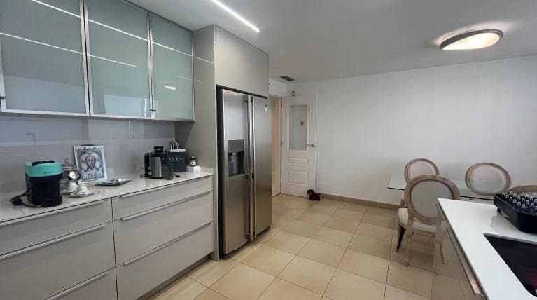 4 soverom Leilighet til salgs i Alicante by med garasje - € 740 000 (Ref: 9640568)