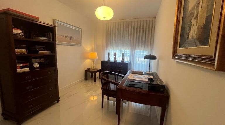 4 soverom Leilighet til salgs i Alicante by med garasje - € 740 000 (Ref: 9640568)